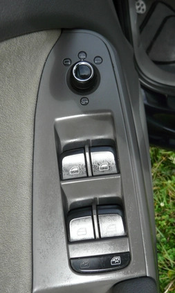Audi A4 cena 29900 przebieg: 198000, rok produkcji 2009 z Zawiercie małe 407
